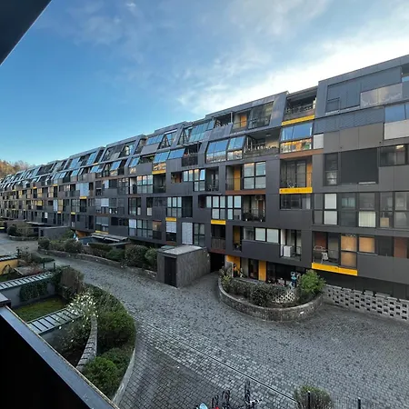 아파트 With Big Balcony *